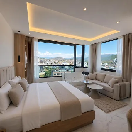 Rooftop Panoramic Jacuzzi *