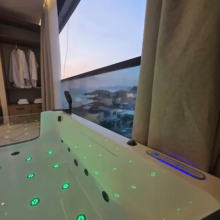 بيت ضيافة Rooftop Panoramic Jacuzzi *